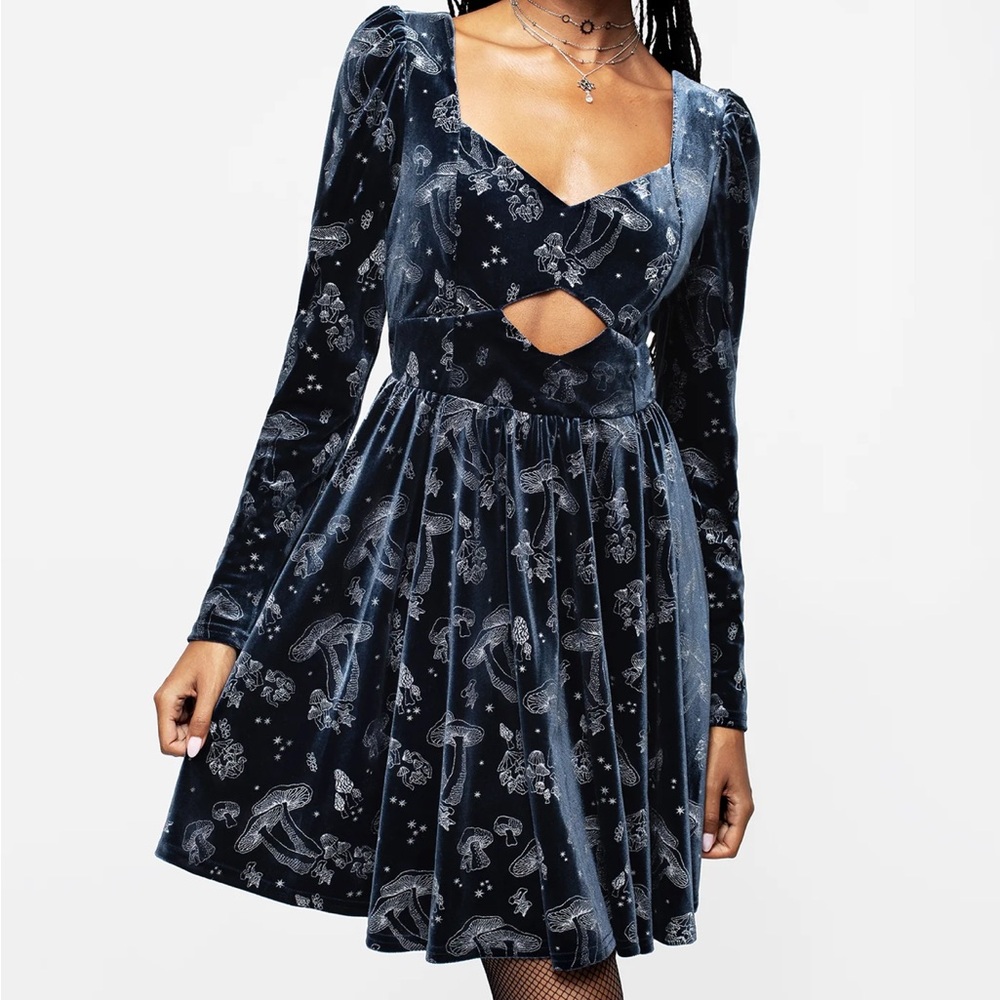 Disturbia Faefire Foil Print Velour Cut Out Mini
Dress Dusky Blue Mushroom Print - Picture 7 of 14